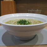 麺庵 利休 - あわびの肝そば着丼