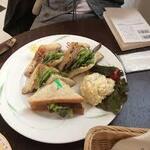 カフェ フロインドリーブ 本店 - 