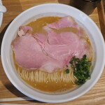 NIBOSHI MANIA - 自家製甘海老煮干とアサリの濃厚煮干ソバ