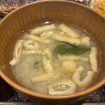 炭火焼和めし処 しんぱち食堂 - 味噌汁❗️