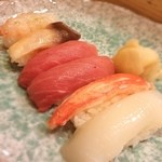 Iroha Sushi - オーダーはお任せのみ、予約してから行くのがベター。