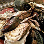 かき小屋 - お通し　カキ＆ムール貝蒸し