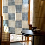 鮨　いの - こちらには別のカウンターがありました。 個室ですかね。 弟子くんが握ることもあるのかな？