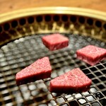 和牛とタン 焼肉 とみ - 