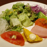 ロジック - 平日ランチの前菜サラダ