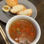 Bisutoro Borudo - Bランチセットのスープ・パンorライス