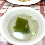 中華 太陽 - 五目炒飯のスープ