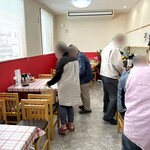 中華 太陽 - 綺麗な店内