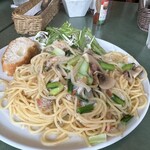 PICCOLO TIGRE - ズワイガニと小松菜、ブラウンマッシュルームのペペロンチーノ