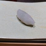 鮨裕 - 飲まないのでここからにぎり。横須賀の槍烏賊♪　シャリは山形産ササニシキに赤酢合わせ♪