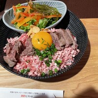 馬刺しと焼き鳥 グルマン三年坂 - 