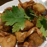 全席個室居酒屋 忍家 - 沢蟹のスパイシーソース。