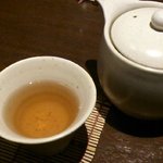 Zenseki Koshitsu Izakaya Shinobuya - 玄米茶＋しょうが（お湯は無料で追加可能♪）