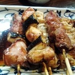 河童 - 焼き鳥（甘タレ）しろ・ヒナ・タン・カシラ・皮