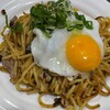 Yakisoba osaka kicchin - 月見塩焼きそば　930円(税込)