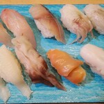 寿司 魚がし日本一 - 本日の白身 しめさば やりげそ えんがわ とり貝 赤貝 生たこ