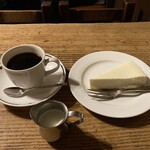 243868738 - 神田ぶれんど+自家製レアチーズケーキ