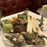 フレンチレストラン 神楽坂 ル コキヤージュ - オプションで好きな野菜を料理してもらえます。