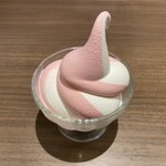 KOBE new WORLD - 生乳ソフトクリーム(MIX) 
