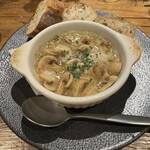 Chassy 札幌 - 海老と十勝マッシュルームのアヒージョ