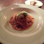 ファイ - モッツァレラチーズ入り ポモドロスパゲッティ