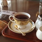 R's Cafe - ちょっと早いですが、今週のお仕事終了。
                      帰りにお気に入りのカフェで珈琲でまったり中。
                      (´◡`๑) 