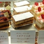 パティスリー ラミティエ - ミルフィーユ　３７０円