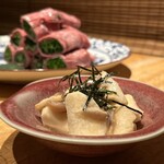 水炊き吟醸もつ鍋 由乃 - 長芋の塩辛 ¥650