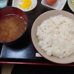 Honkon - ユーリンキー定食4（味噌汁とご飯）