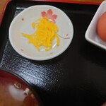 香港 - ユーリンキー定食3（漬物の沢庵）