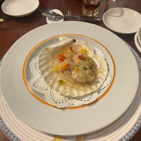 萬珍樓 本店 - ホタテ貝のニンニク香り蒸し