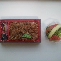 古串屋 - すきやき弁当