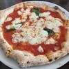 TRATTORIA E PIZZERIA AMICI - マルゲリータはチーズが美味しい