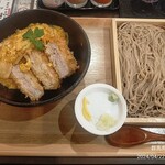 中村麺兵衛 - 厚みかつ丼とそば999円（税込）