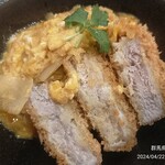 中村麺兵衛 - 厚みかつ丼とそば999円（税込）の厚みかつ丼