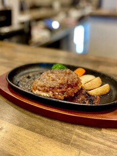 Kindan No Bisutoro - ランチ・ディナーどちらでも人気の禁断のハンバーグ