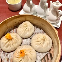 ジョーズ シャンハイ ニューヨーク 銀座店 - 蟹肉小籠包、豚肉小籠包