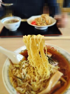 Shirakami Hanten - 細縮れ麺が冷たくて美味しい