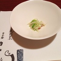 すき焼割烹 日山 - 蟹とうるいのオイル和え。これからすき焼き！