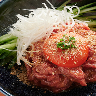 以鮮度為招牌的肉◎內臟700日元起和合理的價格設定