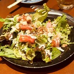 地酒と肴と静岡もの よしくら - 海鮮サラダ