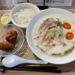 麺屋 げんでん - 鶏白湯ラーメン大盛煮卵トッピング　唐揚げセット