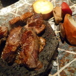 Awaji Yumesenkei - 焼き目が…堪りません。　「淡路ビーフの石焼 冬の焼き野菜添え」