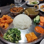 ネパール民族料理 アーガン - タカリセット：マトン