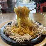 Italian Kitchen VANSAN - 釜揚げしらすのペペロンチーノ（しらすのせ放題！）
