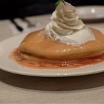 Cinnamon’s Restaurant - グァバパンケーキ