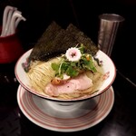 トーキョーニューミクスチャーヌードル 八咫烏 CHIKARABO - 料理写真: