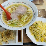 どうとんぼり神座 - 美味しいラーメン半炒飯、餃子セット