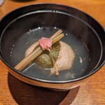 日本料理 丸しま - 椀物　　　　　　　　　　　　　　　　　　　　　　　　薄葛仕立
      　桜鯛道明寺蒸し　竹の子　蕗　桜花