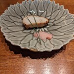 日本料理 丸しま - 焼物　　　　　　　　　　　　　　　　　　　　　　　　鰆酒盗柚庵焼き　長芋梅酢漬
      　